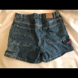 TOMMY HILFIGER HIGH WAISTED SHORTS